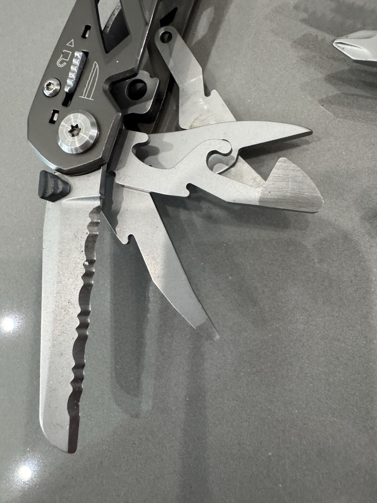 Gerber Suspension Multi-Tool Pliers Knife Silver
