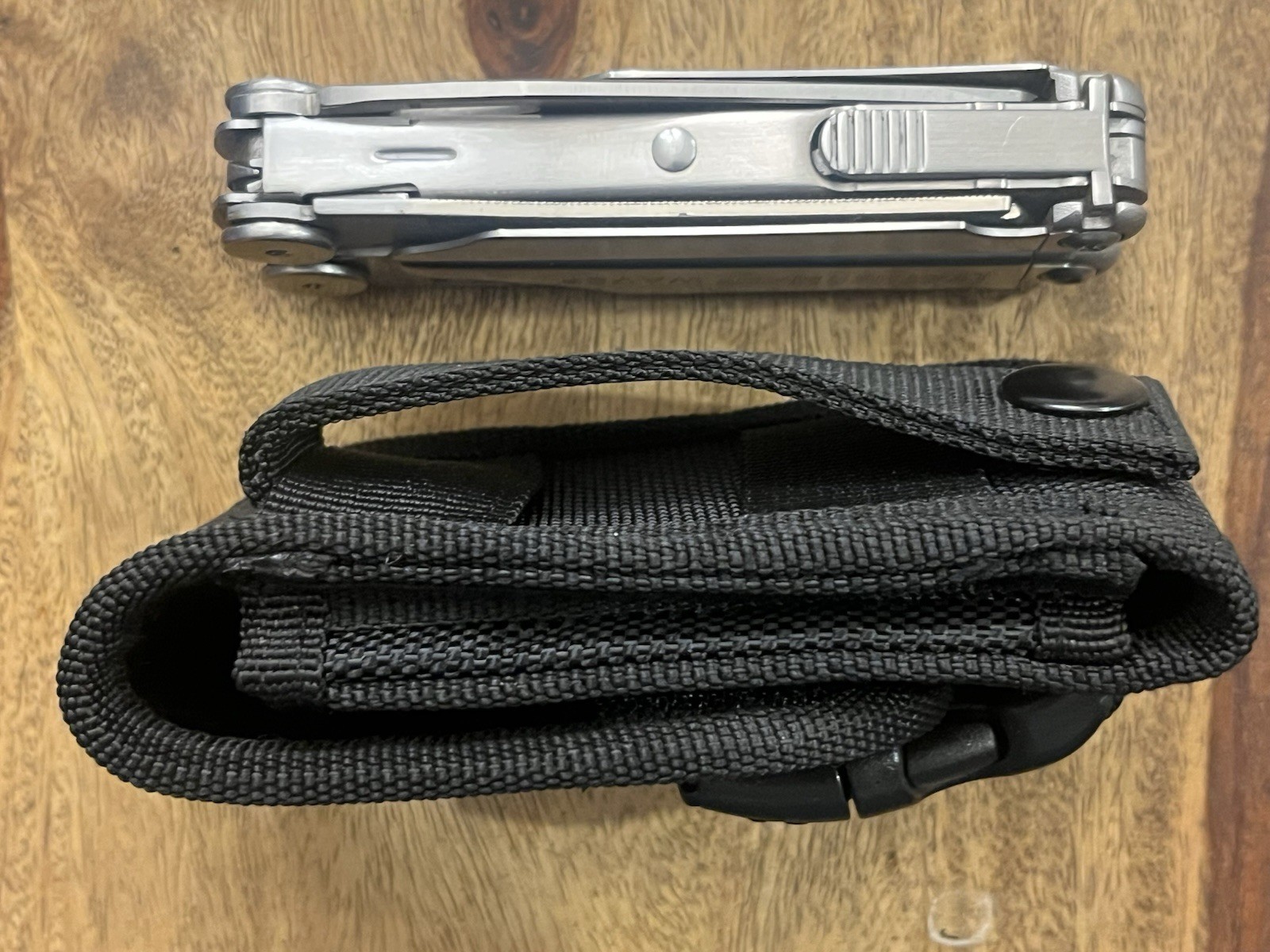 Leatherman Wave Multi-Tool Knife Great Condition!! w/New Molle Sheath ~TASKCo