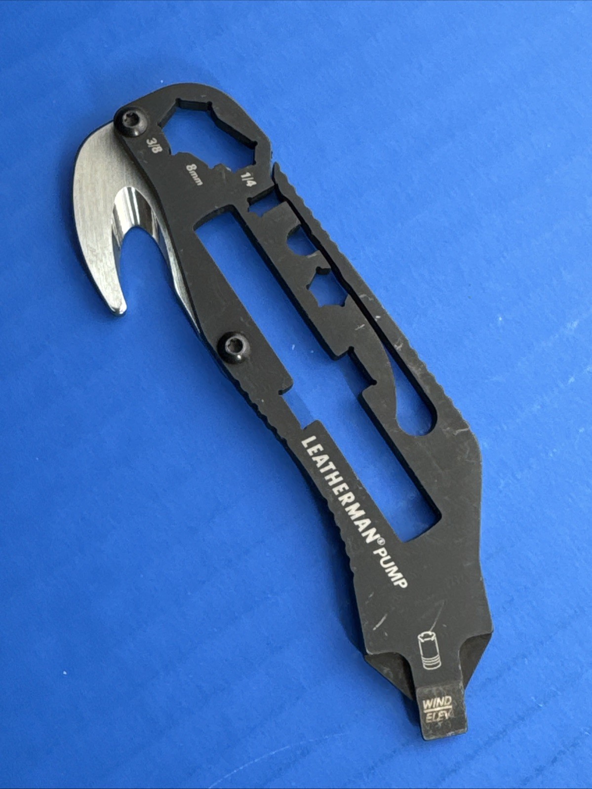 LEATHERMAN Pump Multi-Tool Black – tool only, no bits
