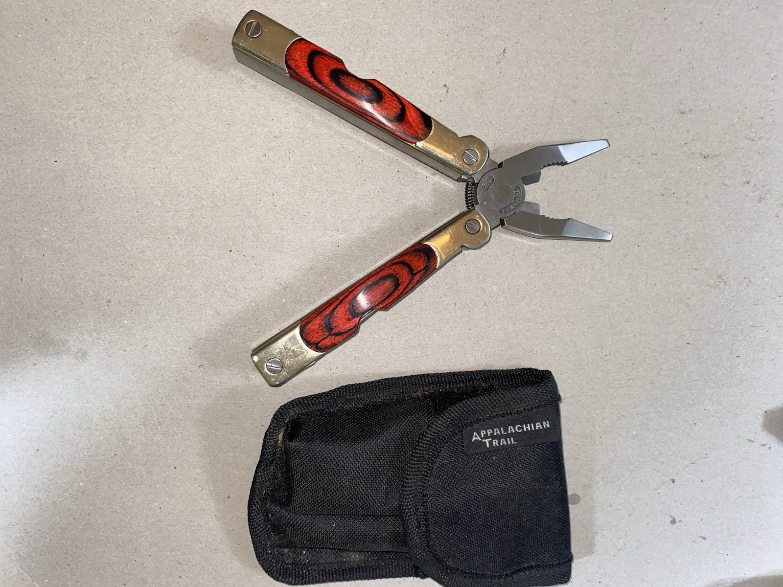Appalachian Trail Multi-Tool 18-1 Tool – Stainless Steel Wood inlay – Sheath
