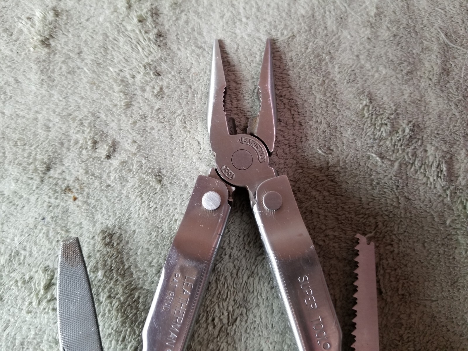1 Leatherman SUPER Tool 200 COLLECTIBLE LOT U110