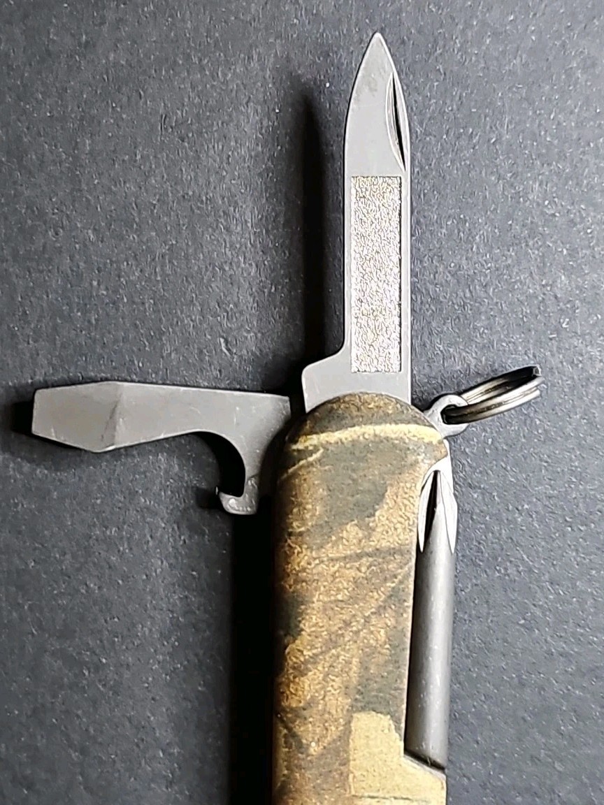 Wenger Highlander Swiss Army Knife Timber Camo 16170 85mm Multi Tool Switzerland