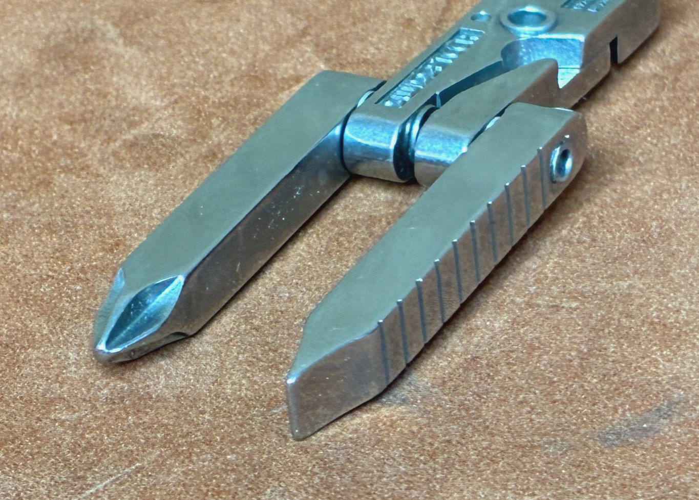 SWISS + TECH Micro Tech Stainless Multi Tool Pliers Screwdrivers ~ EXC Condition