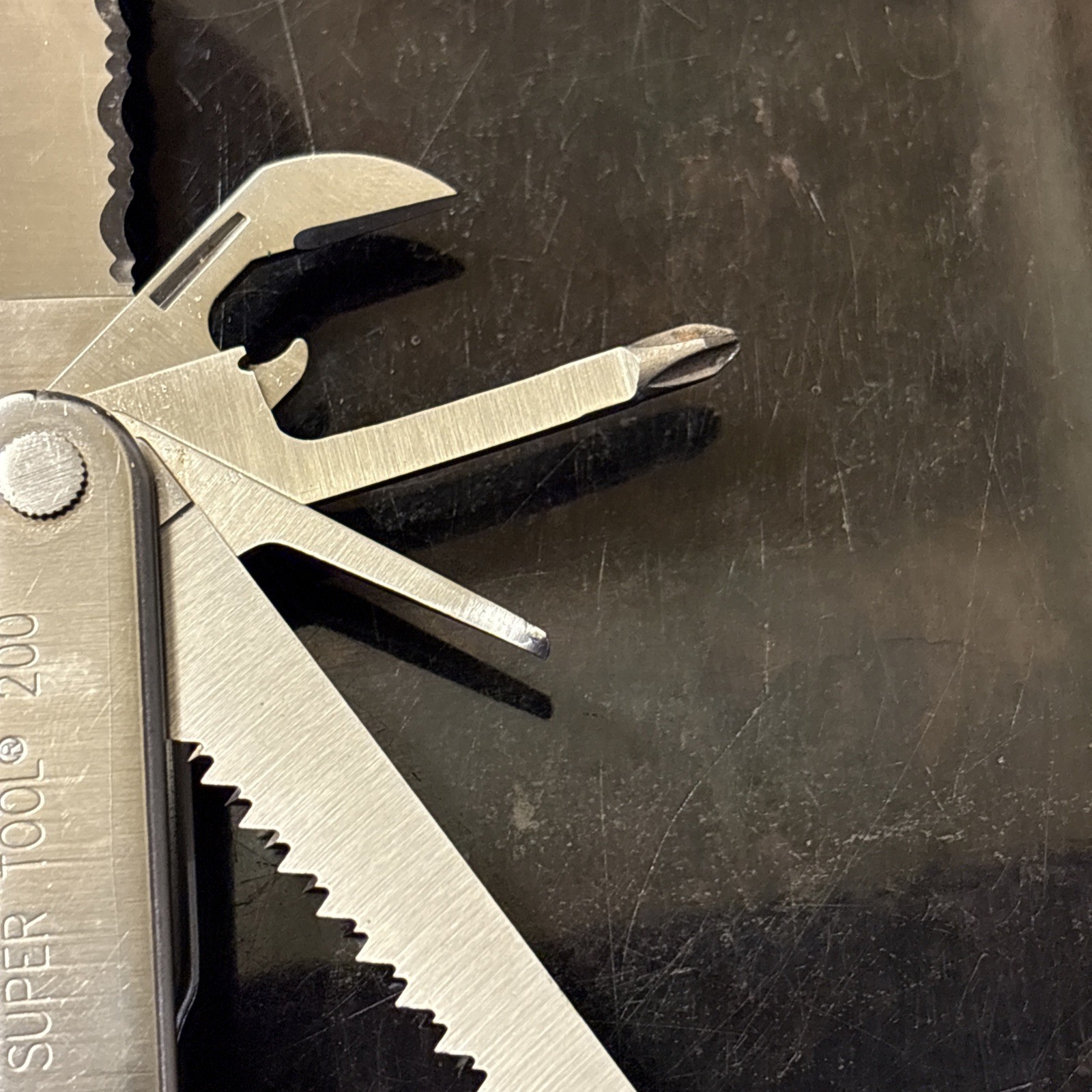 Vintage LEATHERMAN Super TOOL 200 Multi Tool! 03/04 Date Stamp! NICE with sheath