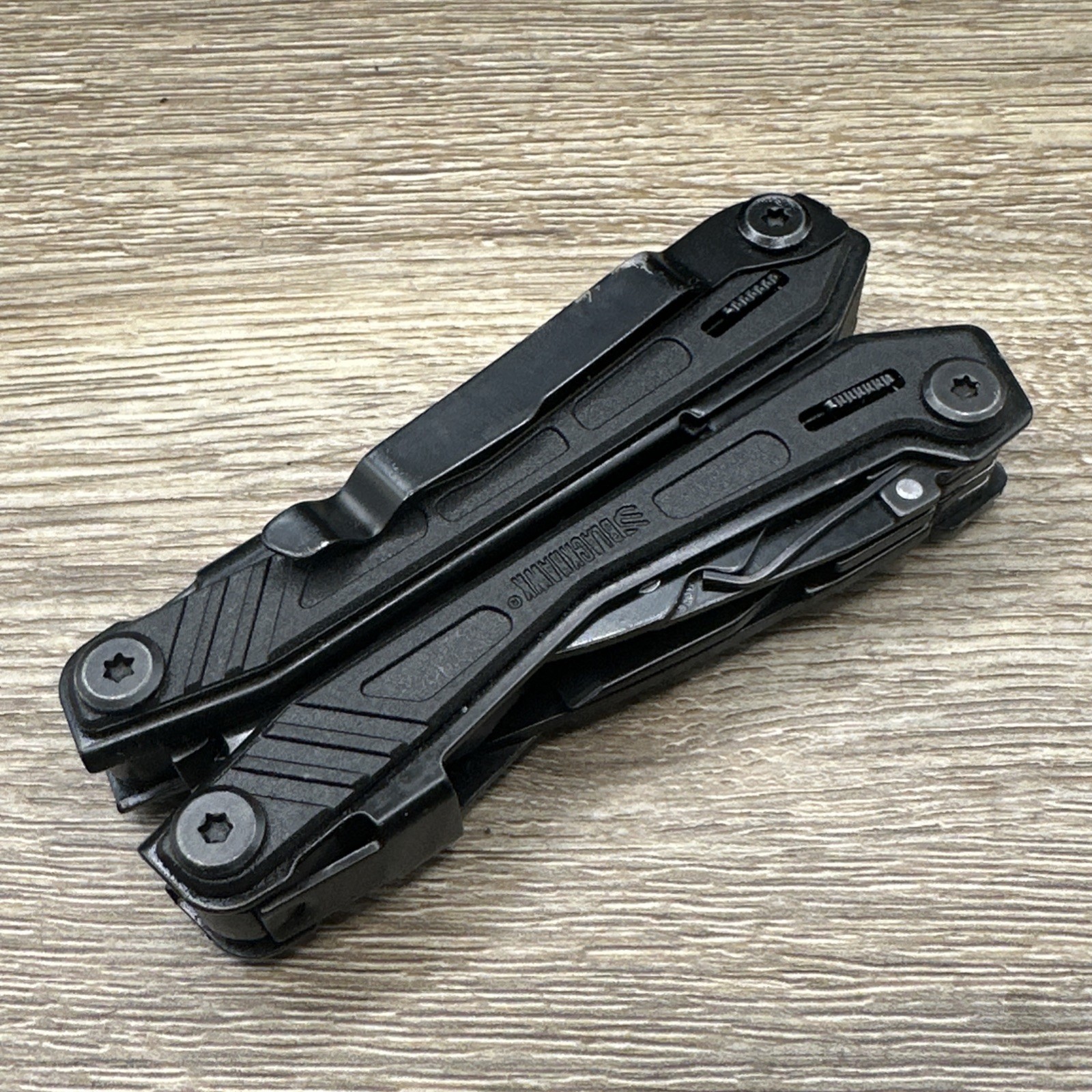 Blackhawk! Everyday Carry EDC Multi-Tool