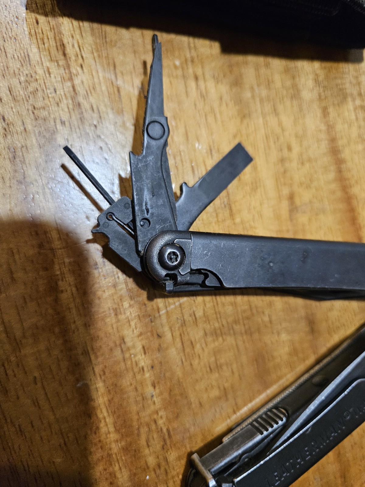 Leatherman Wave Plus + Multi-Tool! FAST SHIPPING! BLACK OXIDE! WITH SHEATH!