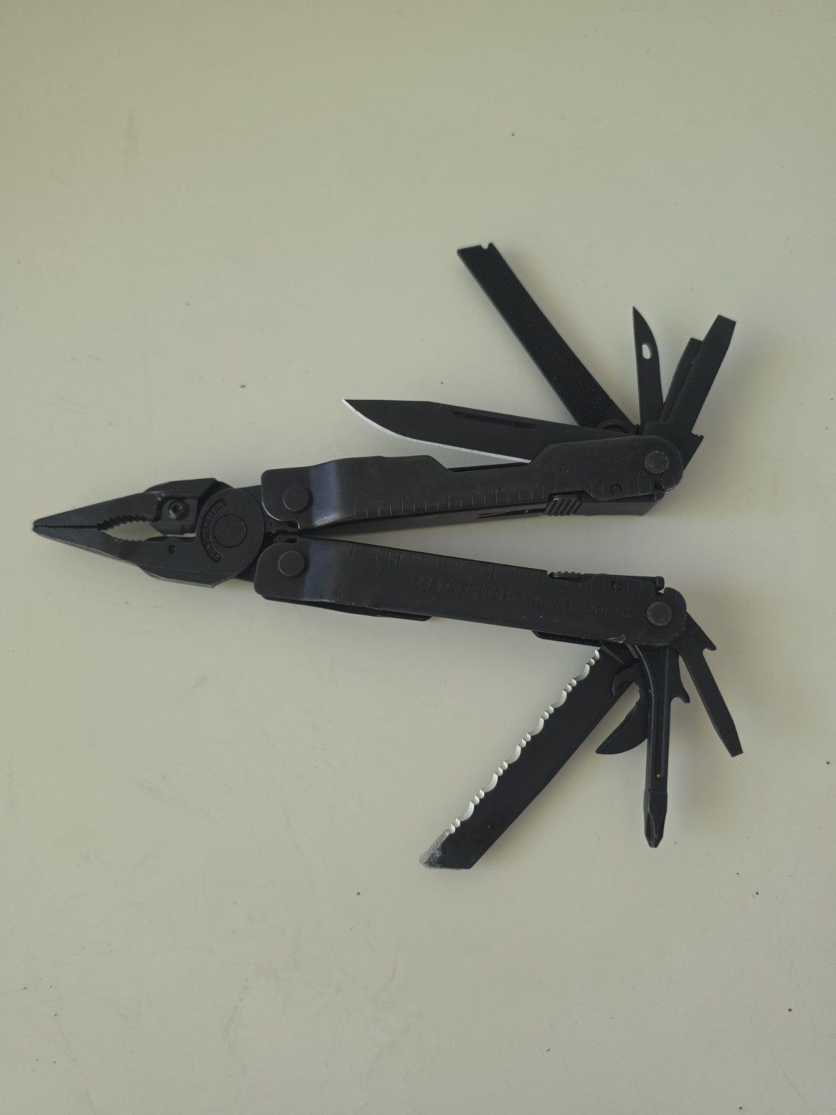 Leatherman Super Tool 300 Multi-tool Pliers! BLACK OXIDE!