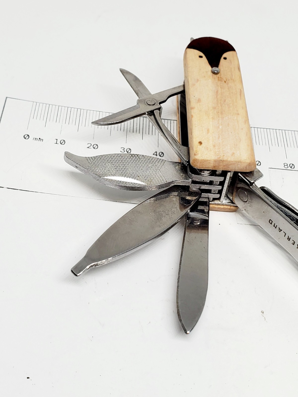 Kikkerland ‘FOX’ Multi-Tool/Multi-Purpose Knife 5-in-1