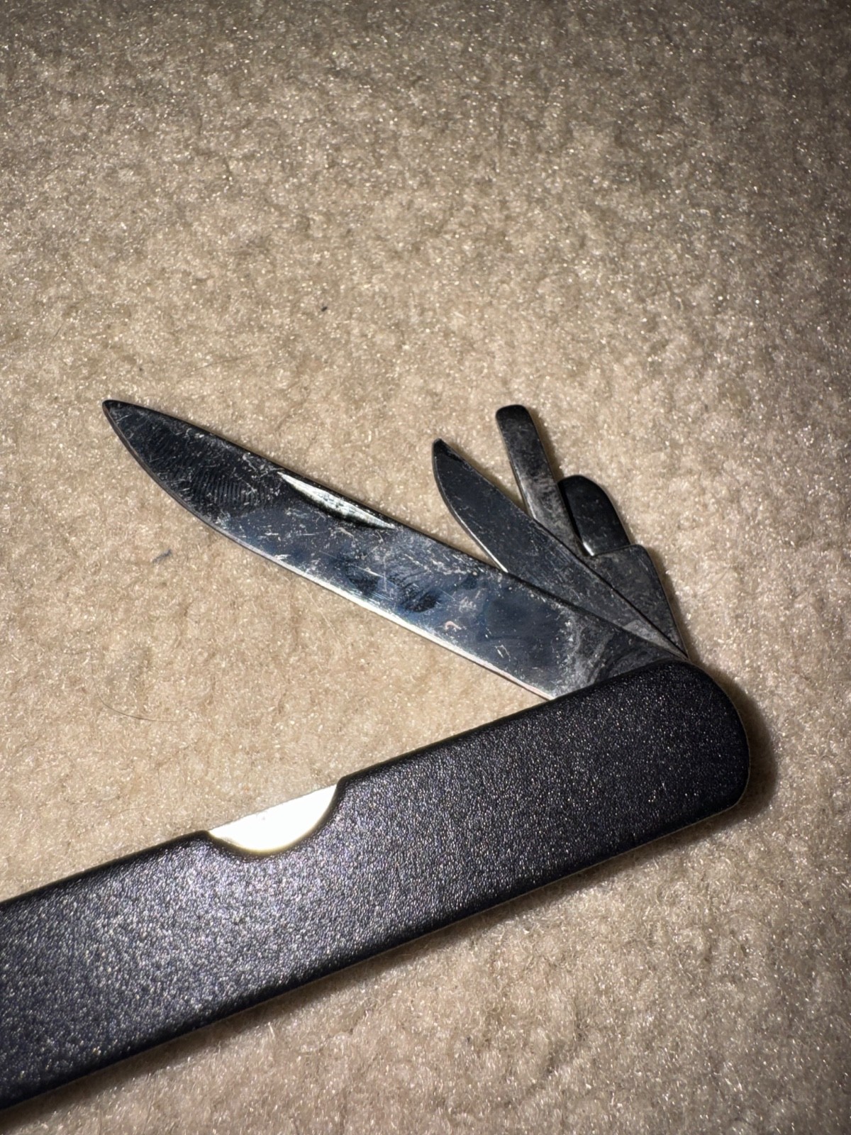 Vintage Multi-Tool 9 in 1 Recoil Tool with Case Black Knife Pliers Screwdriver