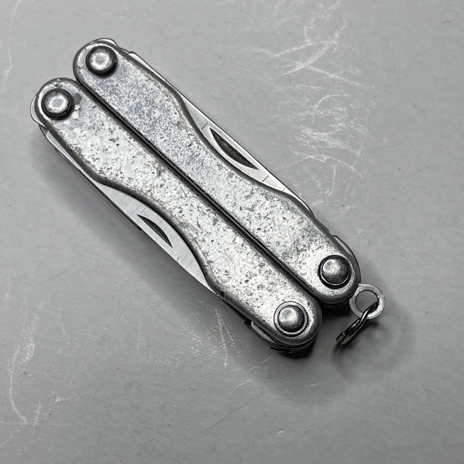 Leatherman Squirt S4 Stainless Steel Multitool Keychain – Parts or repair