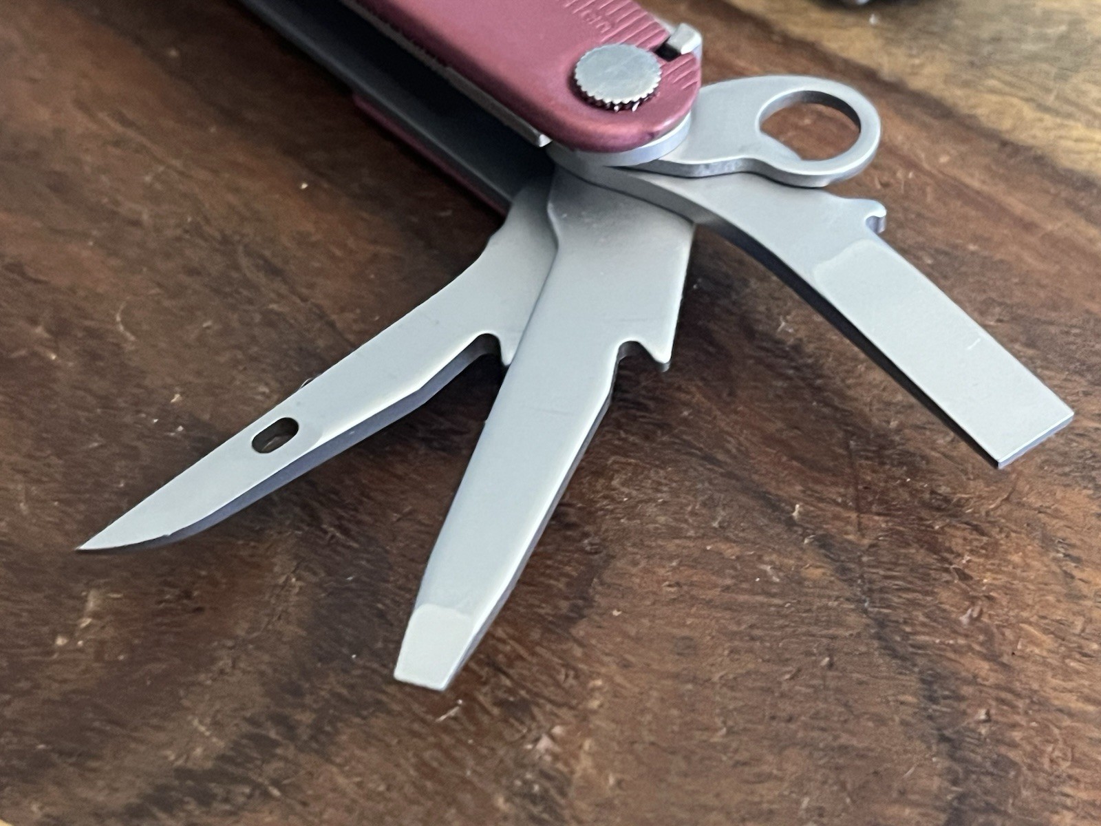 Leatherman Rebar Heathered Cranberry Multi-Tool (17-in-1) SUPER NICE!!! w/Sheath