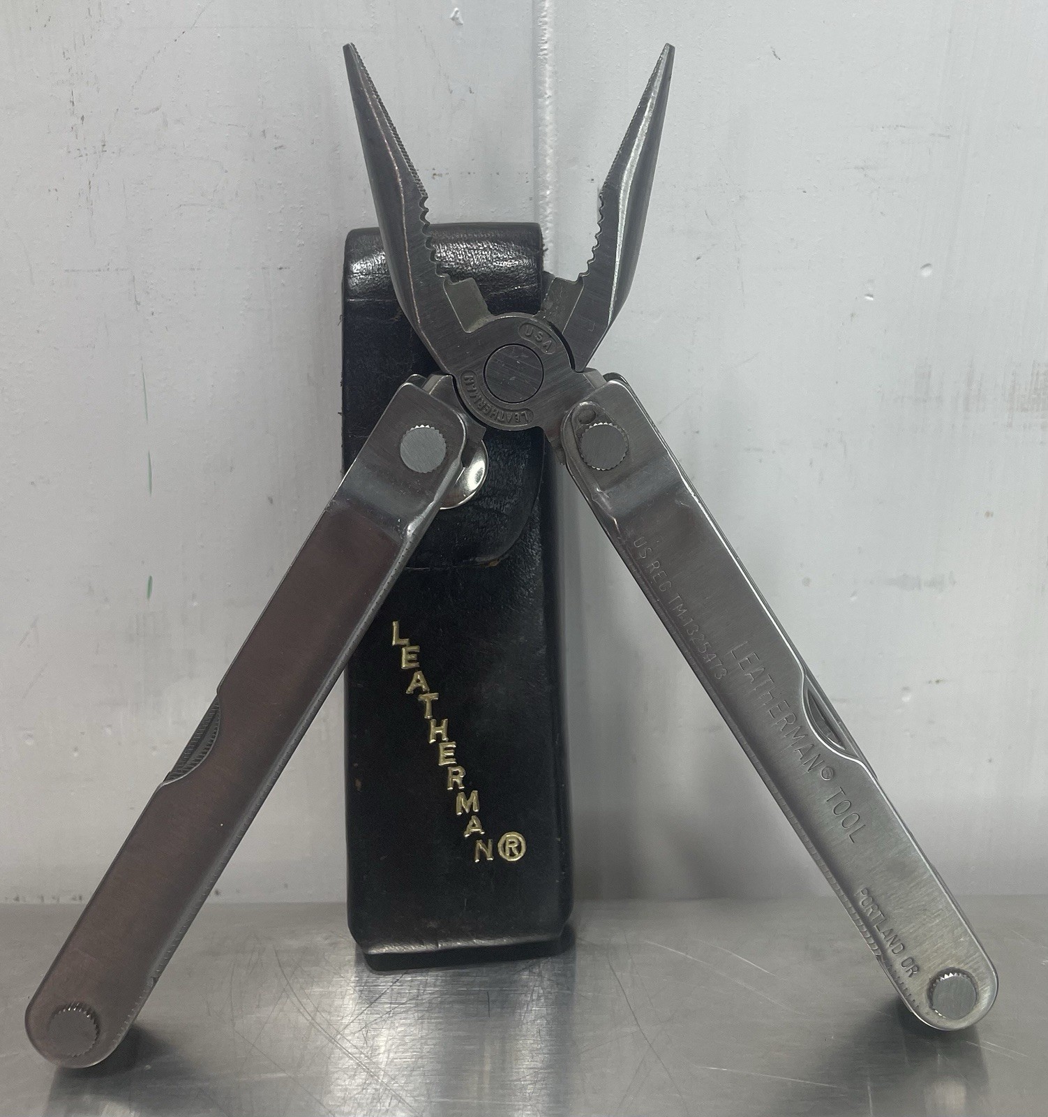 Vintage Original Leatherman Pocket Survival Tool PST ll Multi-Tool with Case