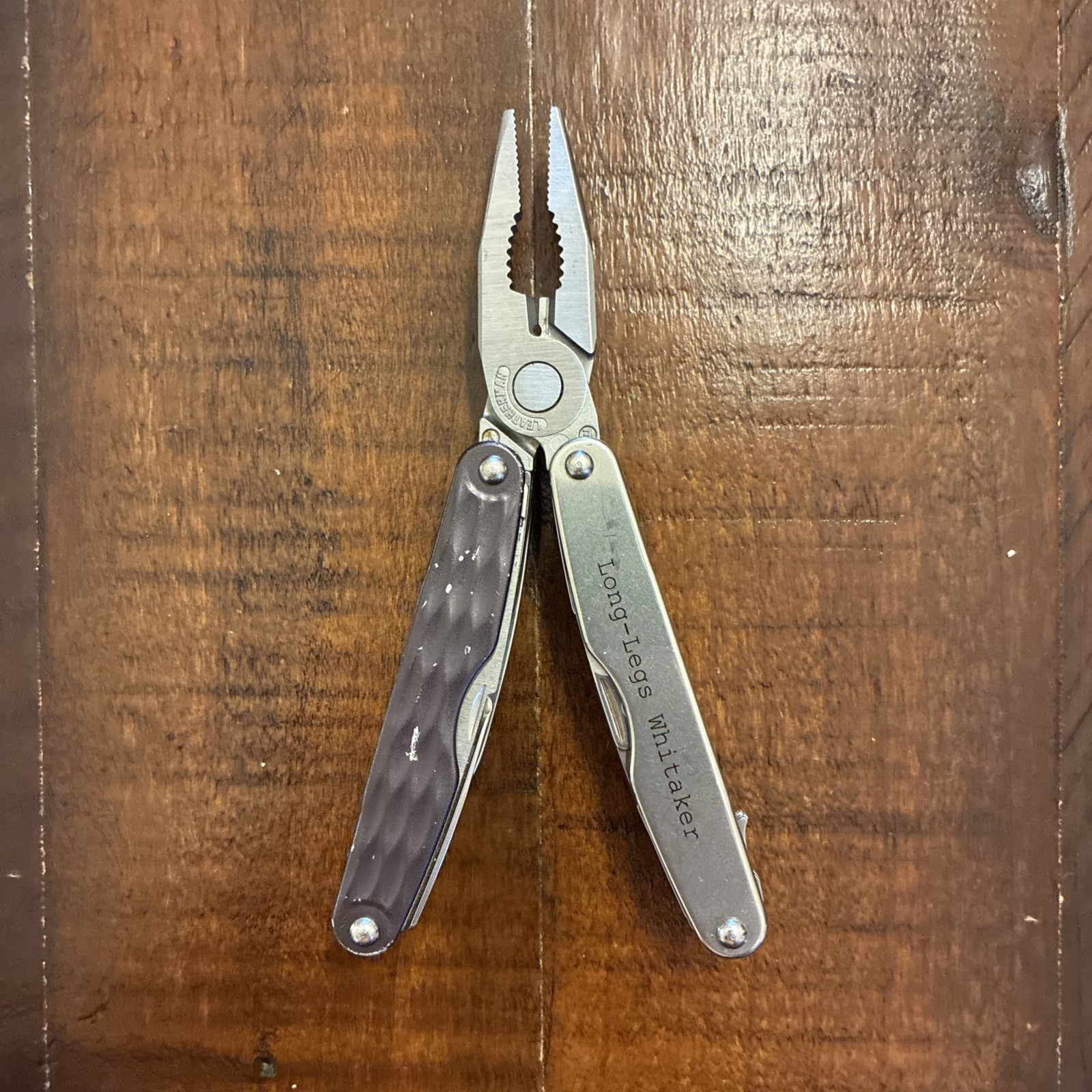 Leatherman Juice CS4 Multi Tool Discontinued Granite Gray Excellent – Read