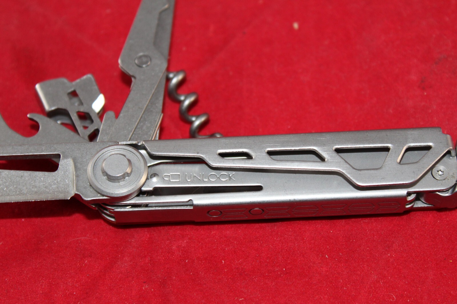 Gerber Armbar Cork Multi – Tool (Orange)