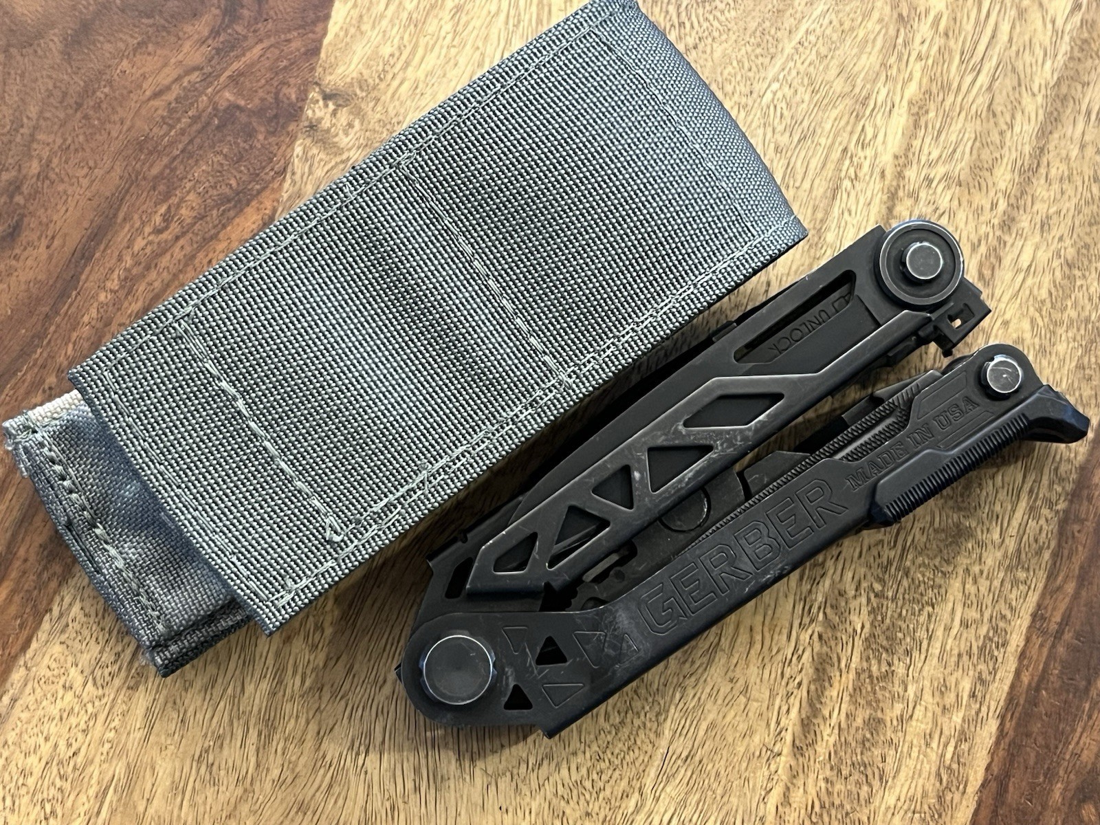 Gerber Center Drive Multi Tool Black USA Excellent Cond w/Sheath SUPER NICE!