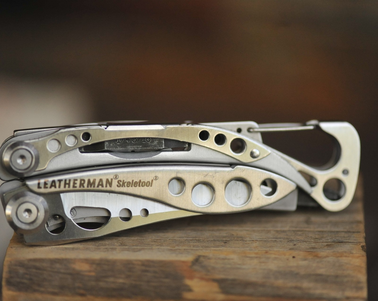 Leatherman Skeletool Multi-Tool, Combo Blade, Bit Driver, Stainless, USA