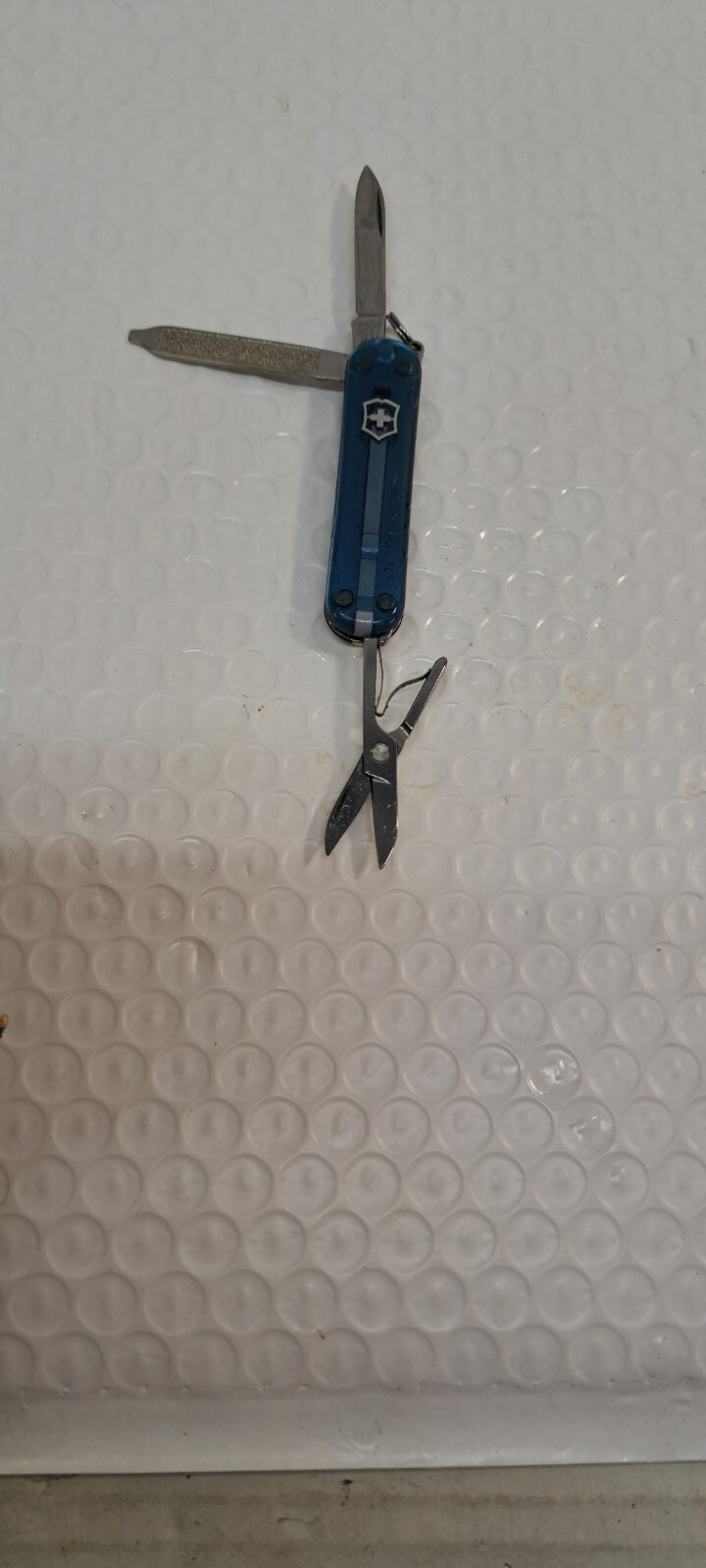 VICTORINOX CLASSIC SD 58MM SWISS ARMY KNIFE POCKET KEYCHAIN TRANSLUCENT blue 5