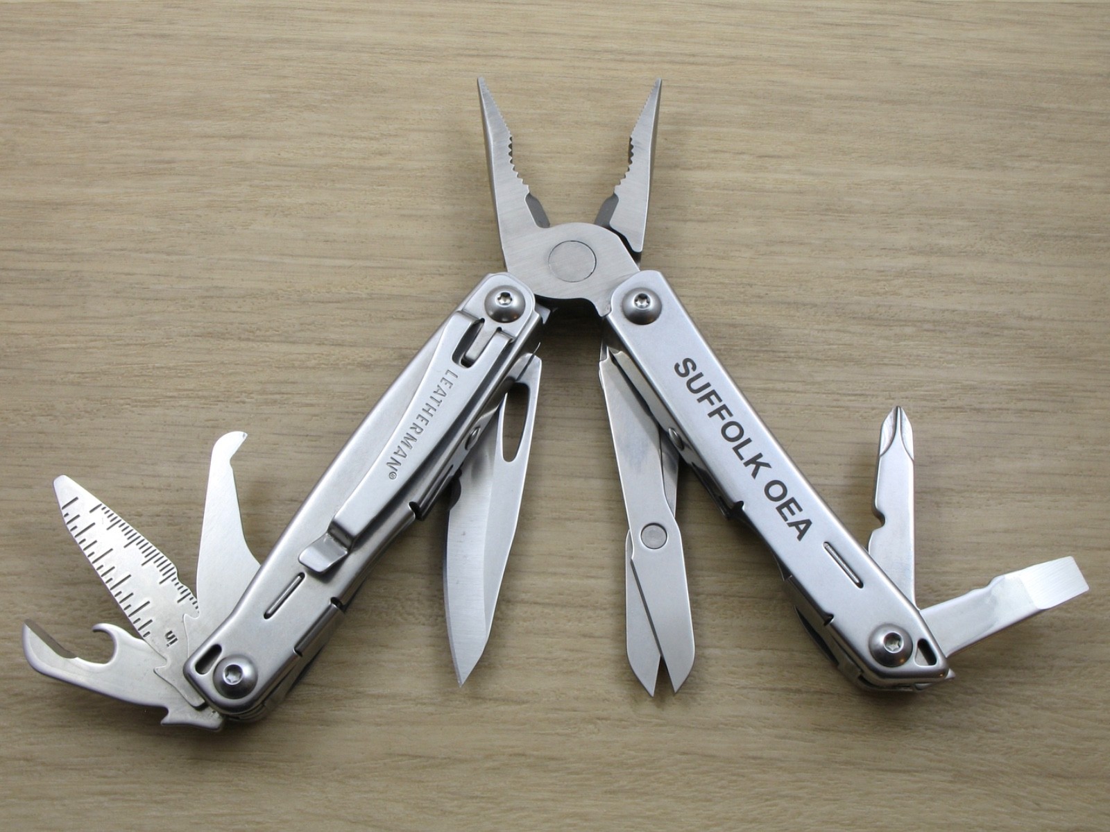 Leatherman Wingman Multi-Tool, Knife, Pliers, Stainless, USA – “SUFFOLK OEA”