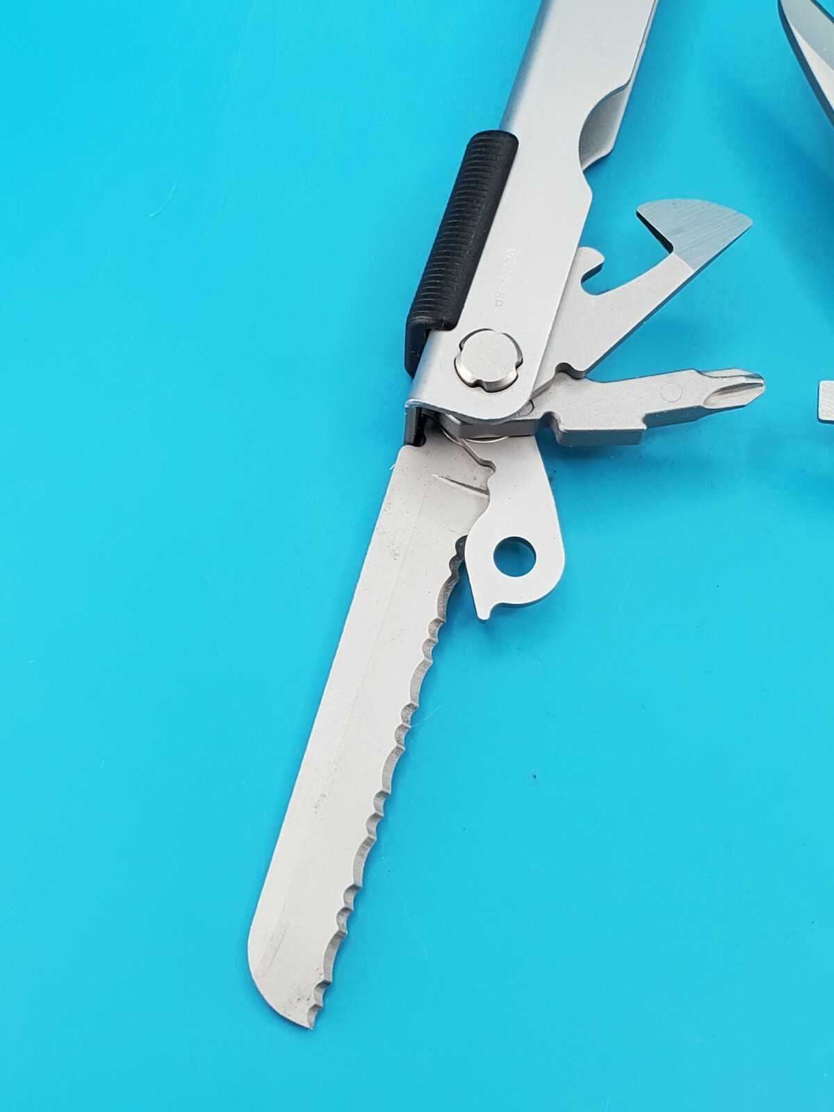 Gerber MP600 Silver Multi-Tool Needle Nose Pliers! EXCELLENT!