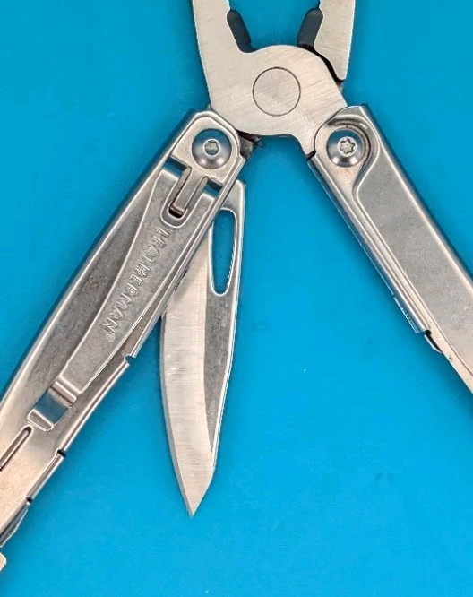 Leatherman Bolster 13 Tool Stainless Steel Multi-Tool!