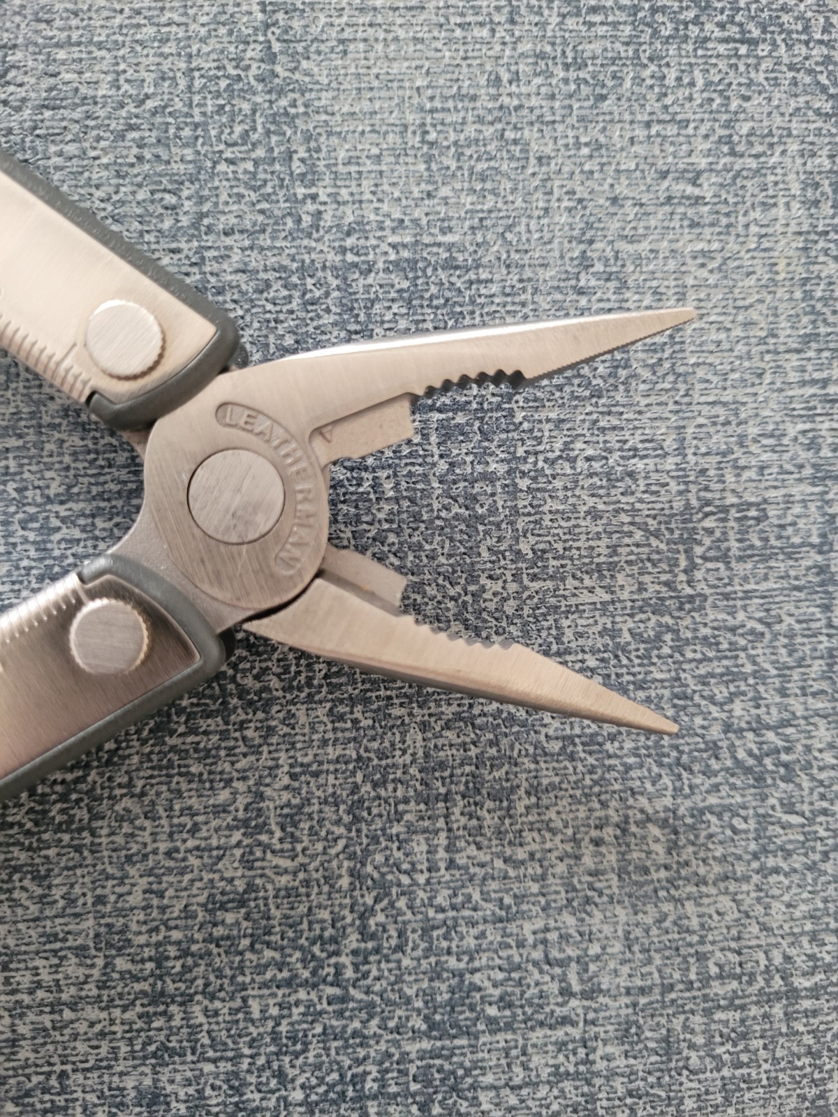 NOS Retired Leatherman Fuse Multi-Tool knife With Sheath NEVER USED!