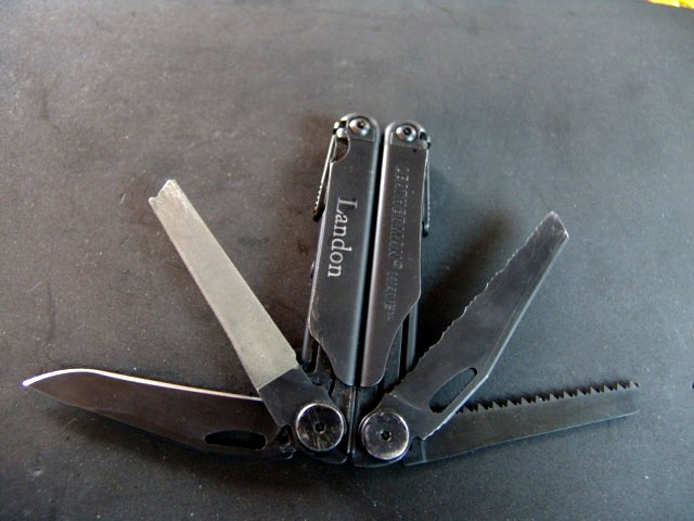 LEATHERMAN WAVE PLUS+ -BLACK OXIDE-MULTI TOOL-w/ HD LEATHERMAN CASE-NEAR MINT
