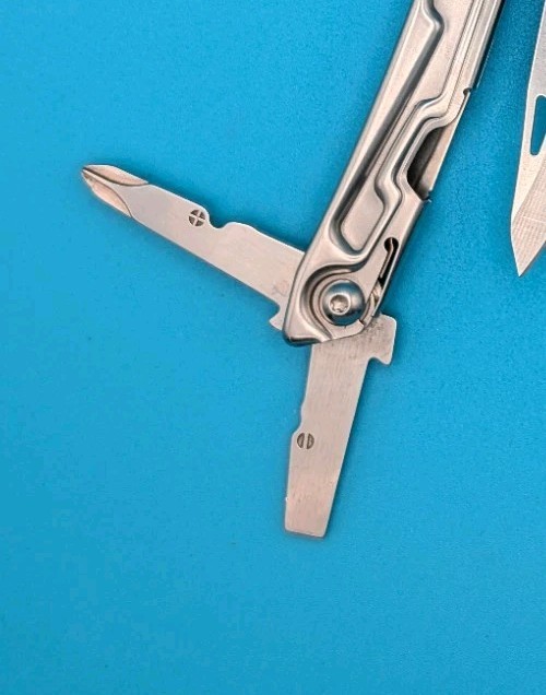 Leatherman Rev 3.8″ Multi-Tool, Stainless!