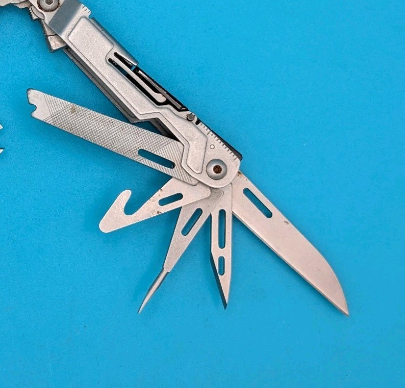 SOG PowerPint Tool Compact Lightweight Silver Multi-Tool!