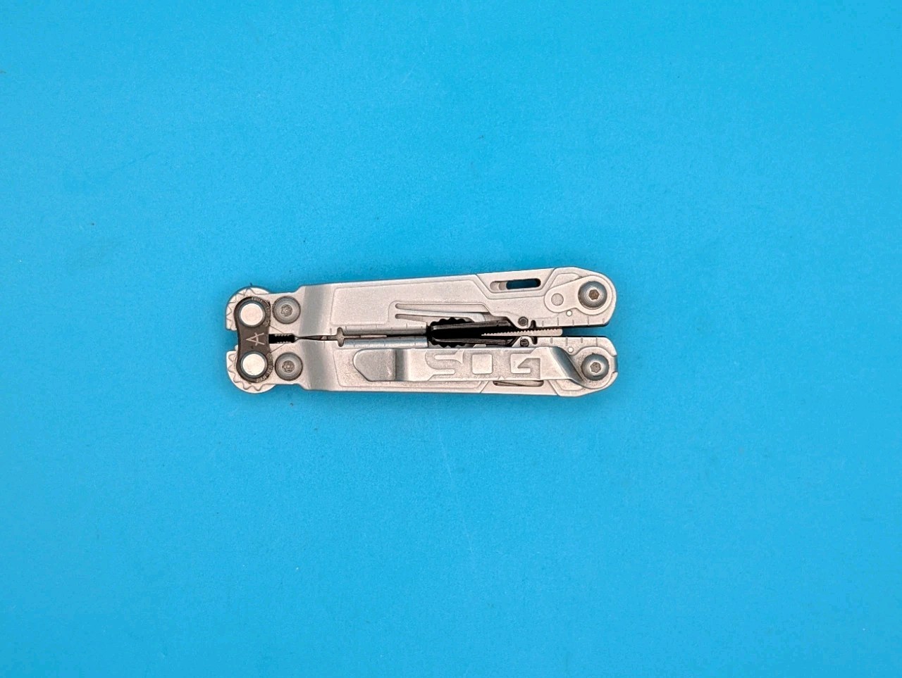 SOG PowerPint Tool Compact Lightweight Silver Multi-Tool!