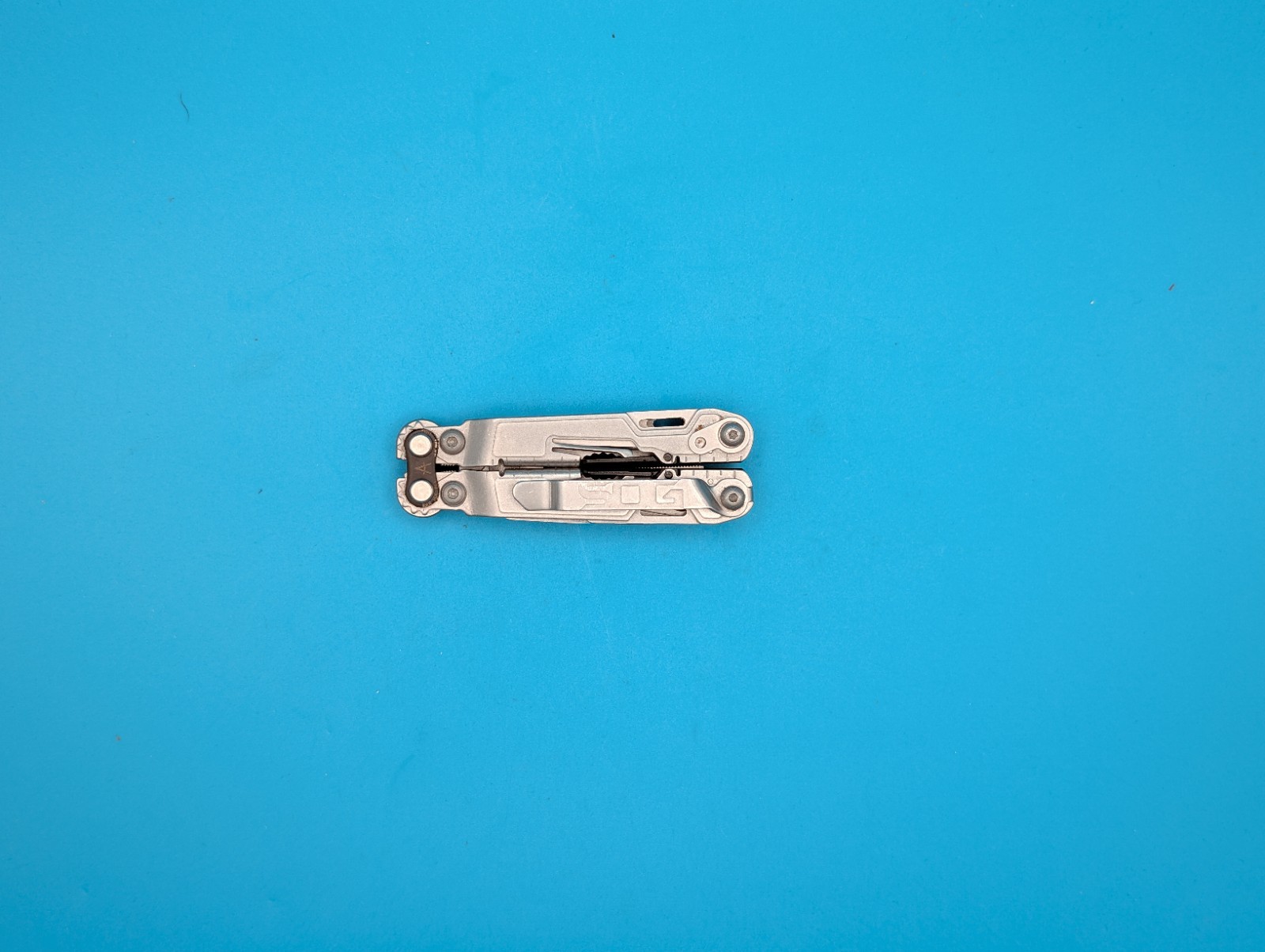 SOG PowerPint Tool Compact Lightweight Silver Multi-Tool!