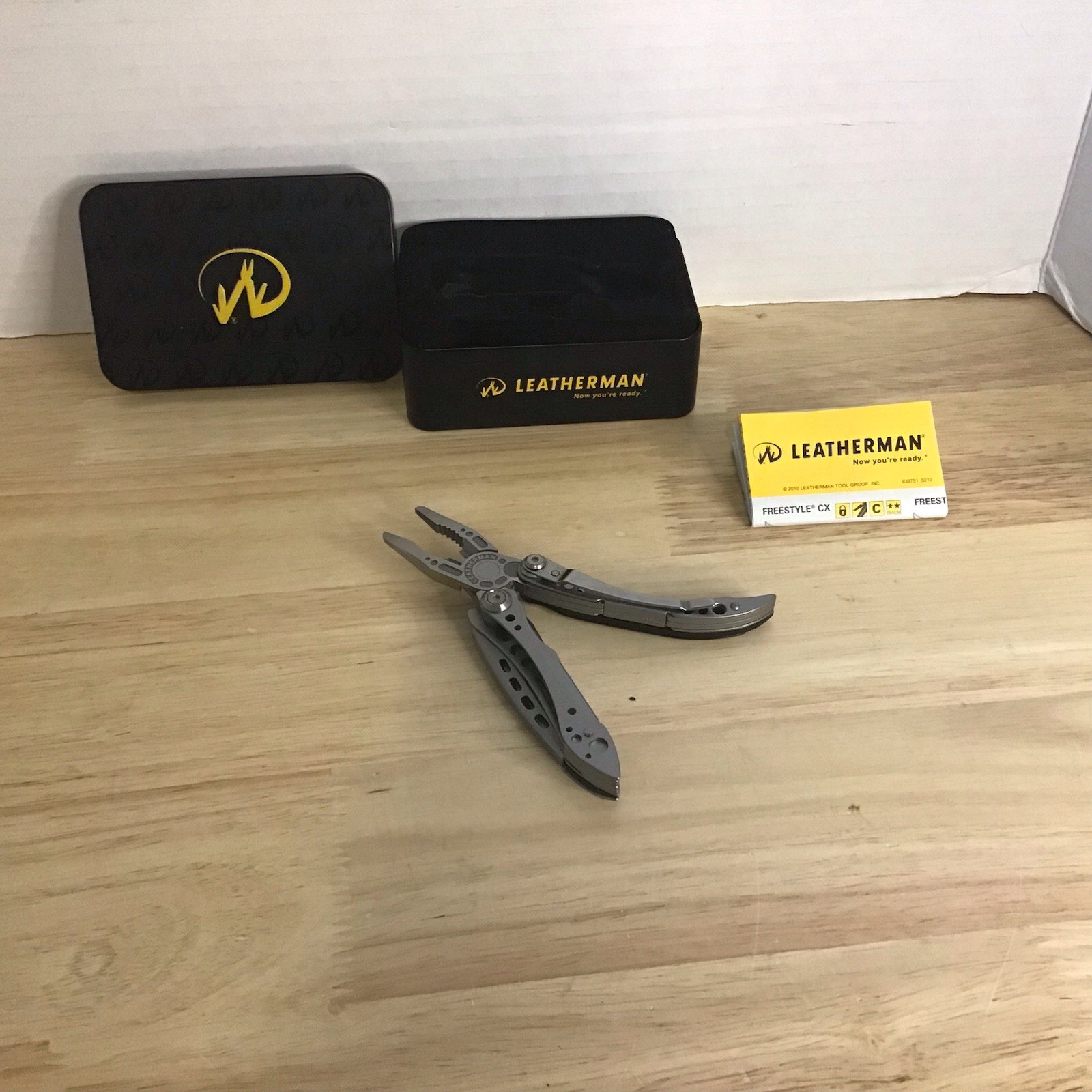 RARE Leatherman RETIRED FREESTYLE Multi-tool New Condition. Branded