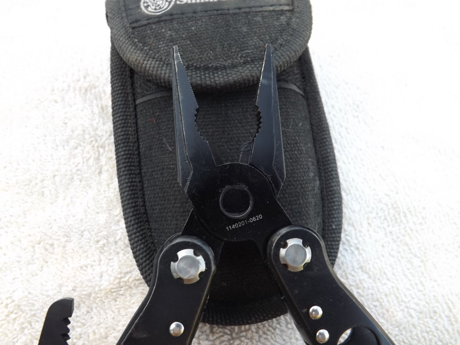 SMITH & WESSON 15 Function Multi-Tool Black LIGHTLY USED N SHEATH CASE NICE