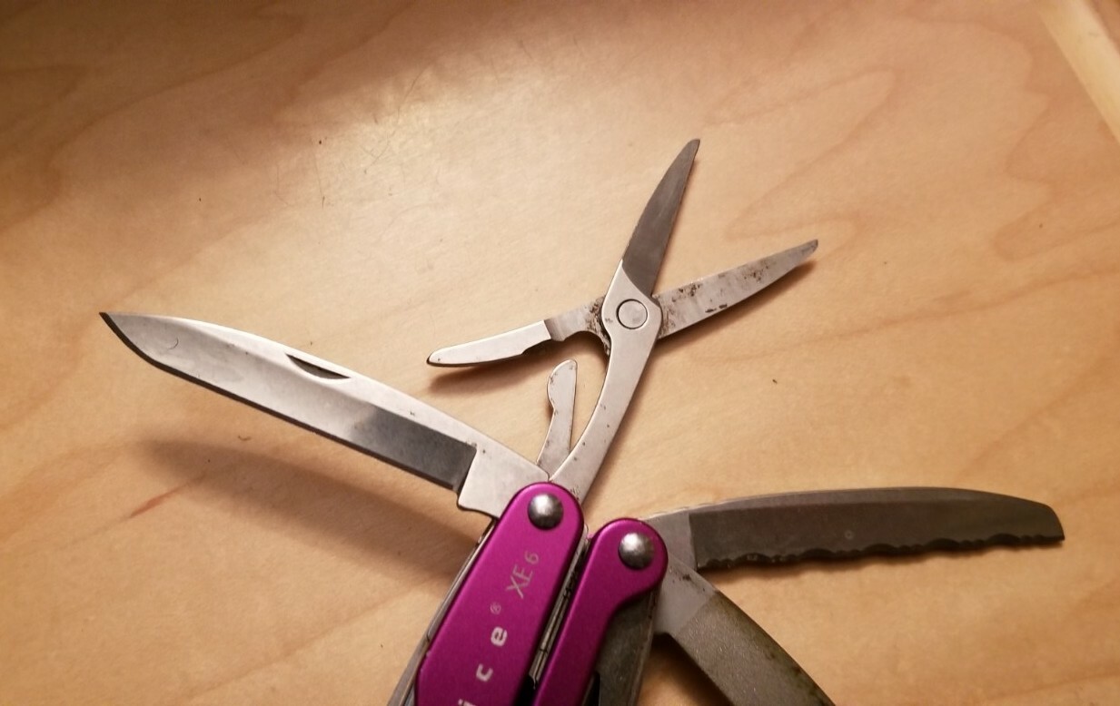 RARE Leatherman Juice XE6 Purple Thunder Original Sheath – Great Condition T86