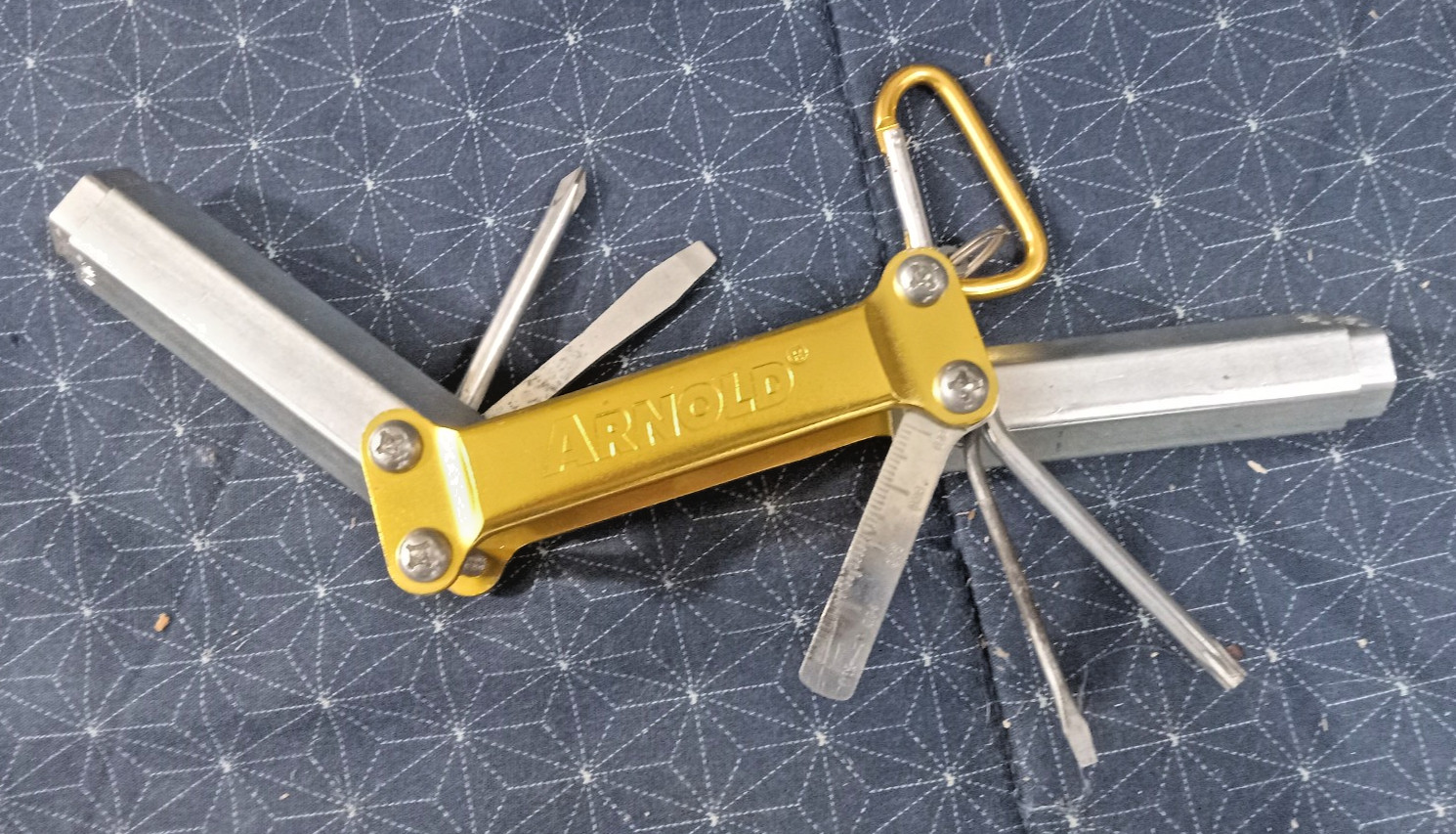 Arnold Gadget Multi Tool 13/16, 3/4, 5/8, 1/2 Sockets Slotted, Phillips Drivers