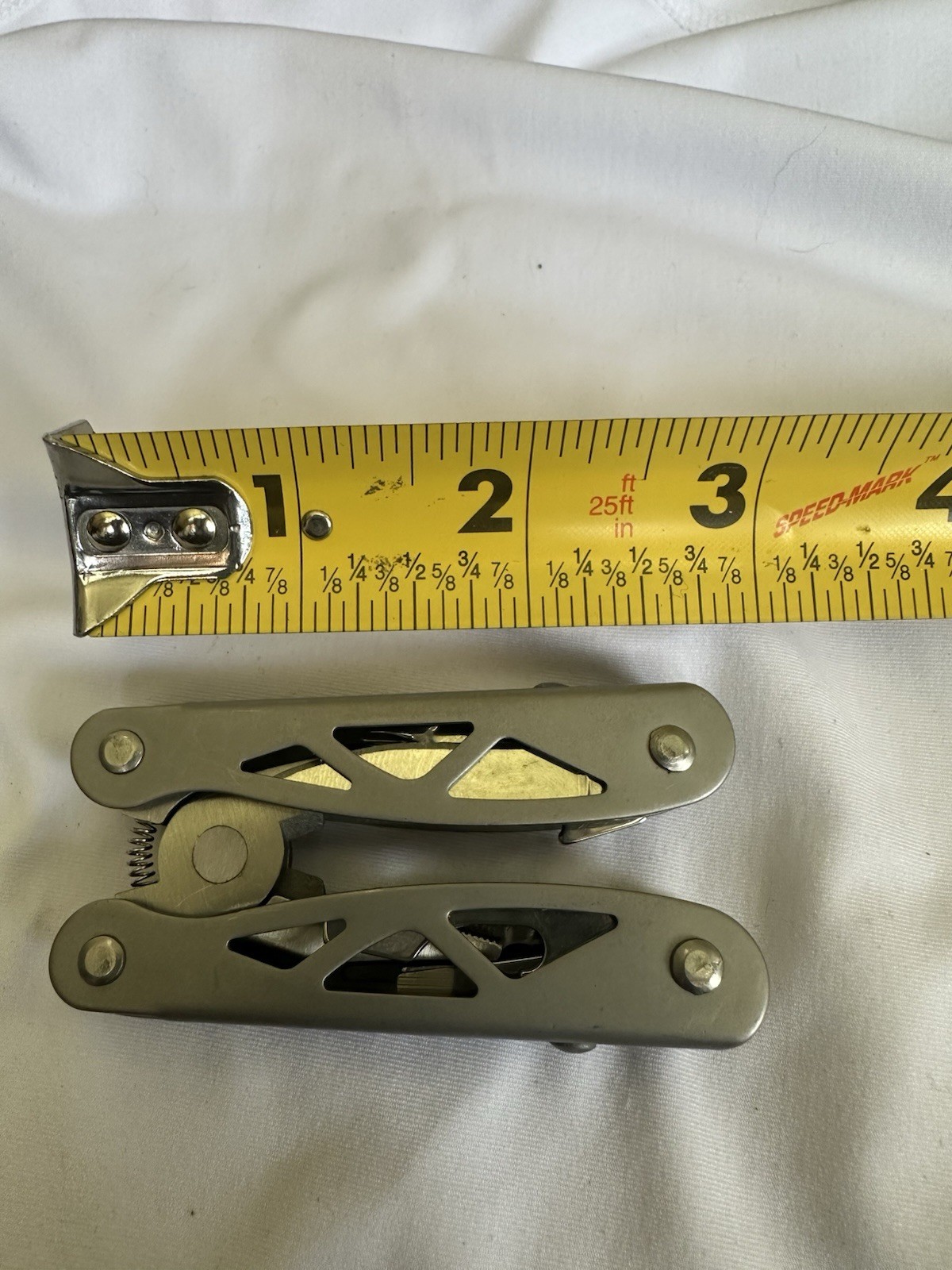 Stainless Steel Pocket Knife Multi-Tool Blade Unbranded Letherman Style 3” Cl