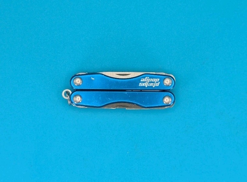 Leatherman Squirt P4 Multi-Tool, Key Ring, Retired, BLUE! *PHELPS DODGE*