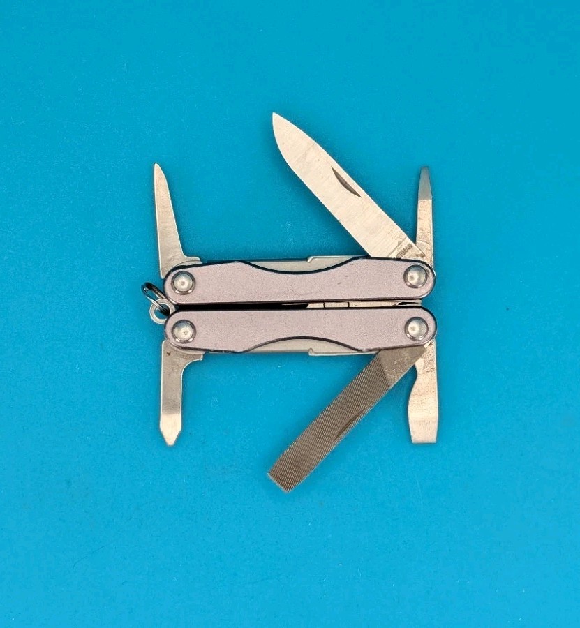 Leatherman Squirt P4 Multi-Tool, Key Ring, Retired, GRAY!