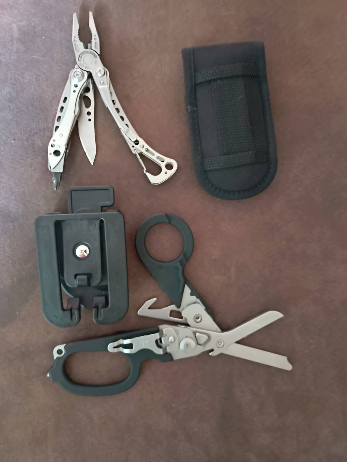 Leatherman Skeletool Multi-Tool/Nylon Sheath Leatherman Raptor Shears/Holster