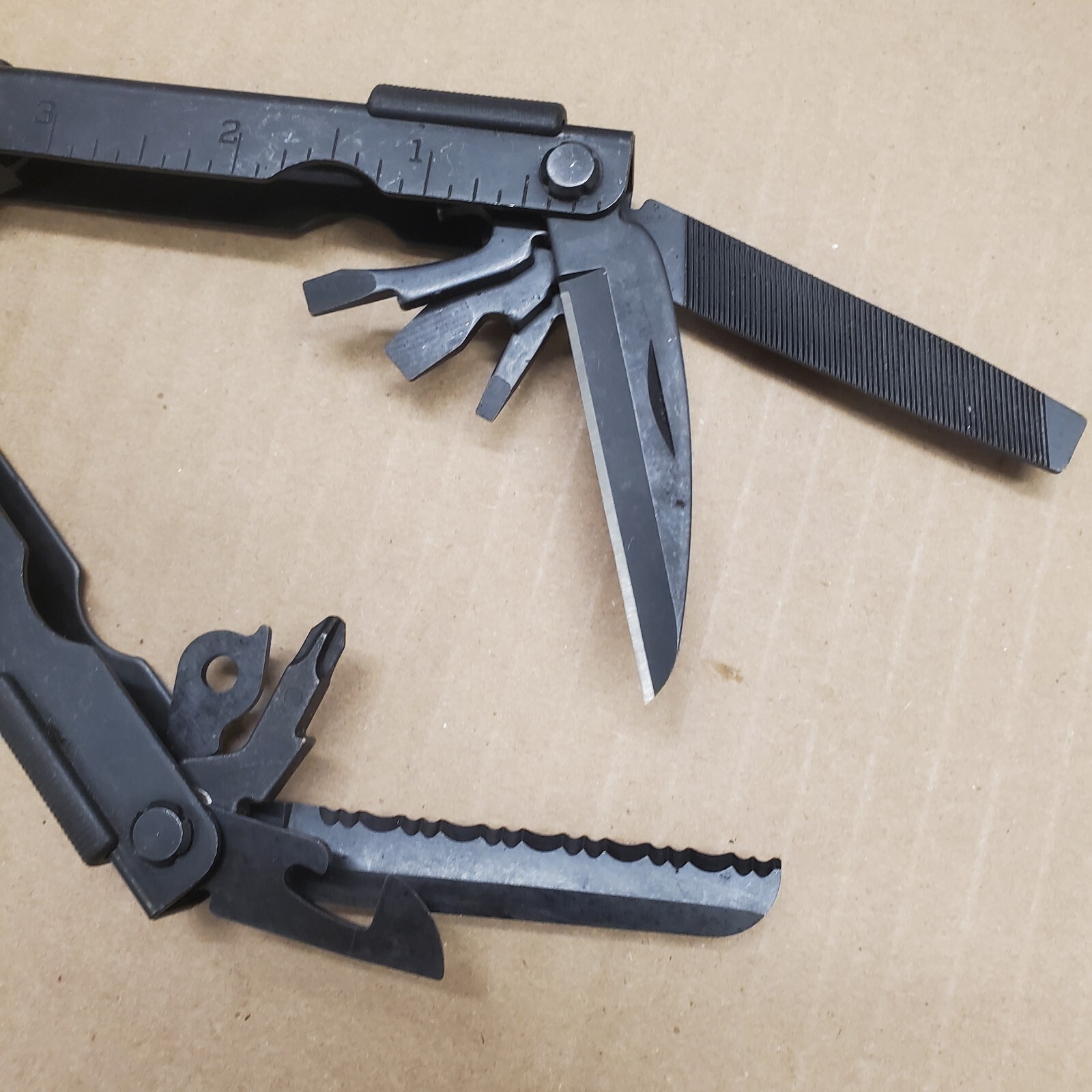 Gerber Multi-Plier Multi Tool Carbide Cutters Needlenose Pliars Multiplier