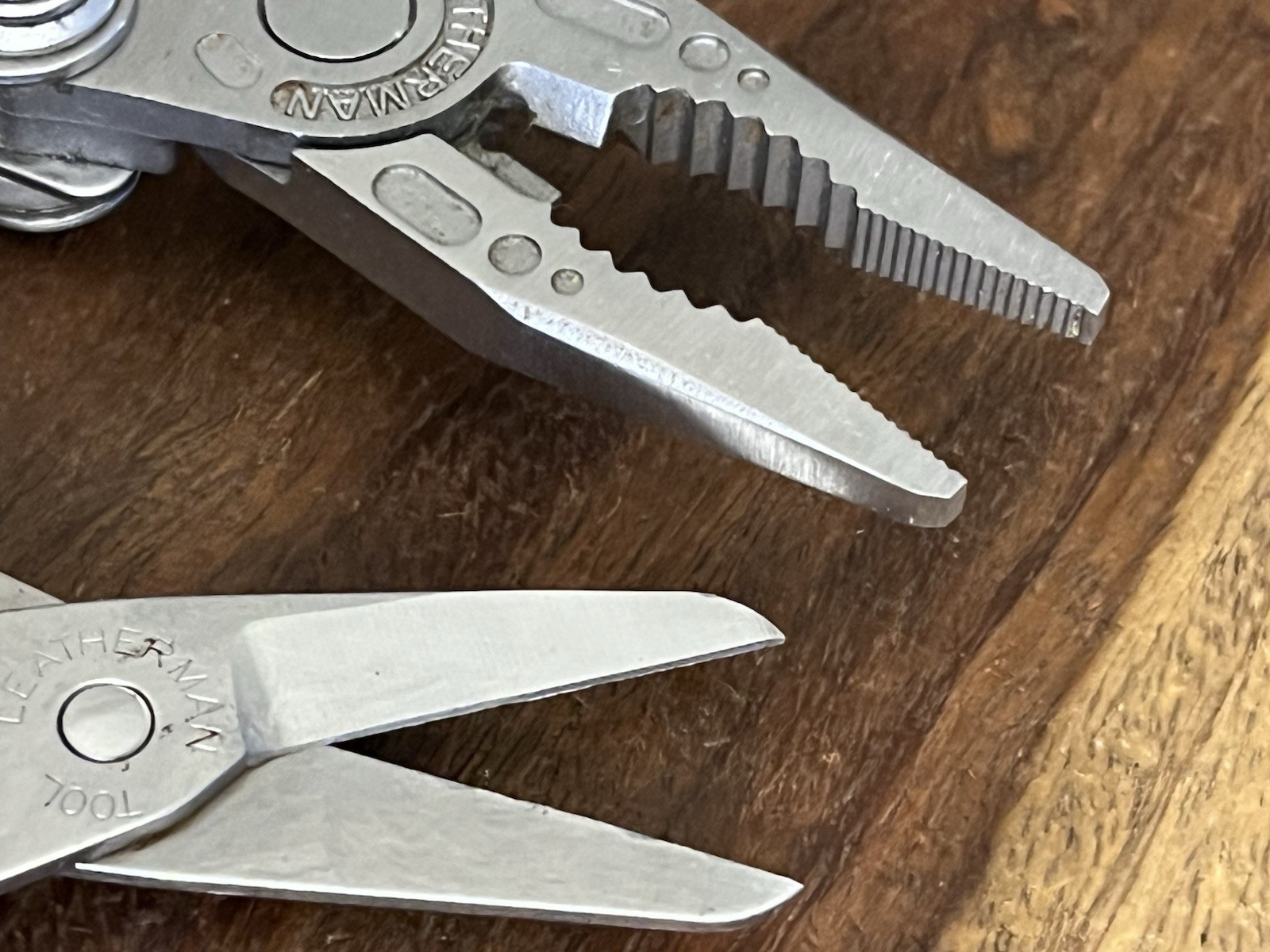 2022 Leatherman Skeletool & MICRA MultiTools SUPER NICE!! w/New Molle Sheath