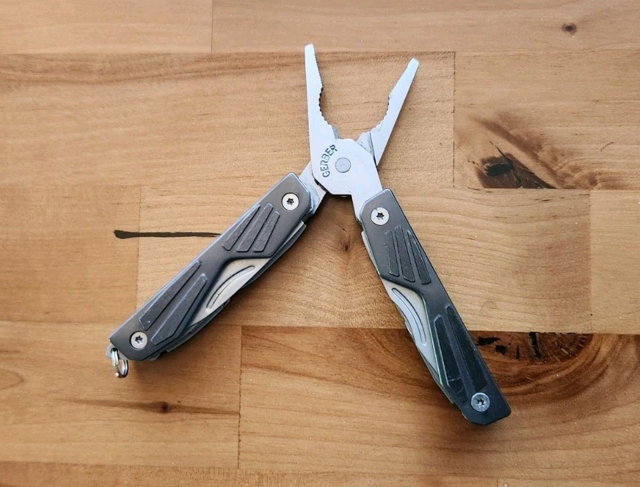 Gerber BG Compact Gray Mini Multi-Plier Knife Multi Tool – Great Cond. – Y20