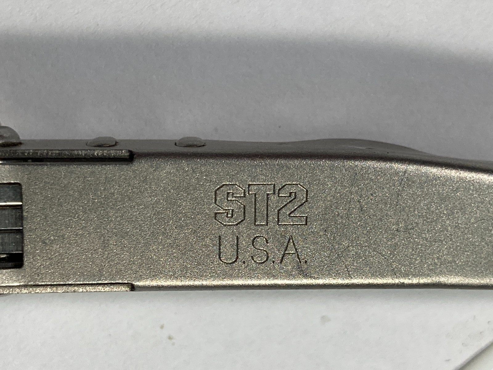 Schrade USA ST2 Multi-tool Tough Chip Compact Multitool