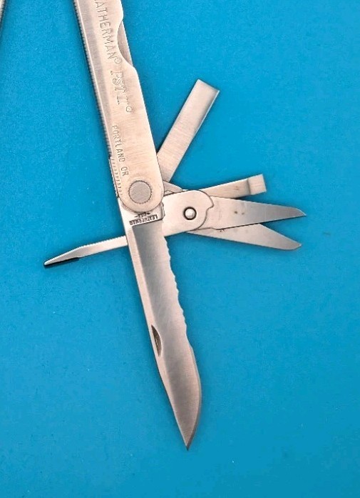 Leatherman PST 2 Multi Tool! 05/01 date stamp! Fast Shipping! With Sheath!