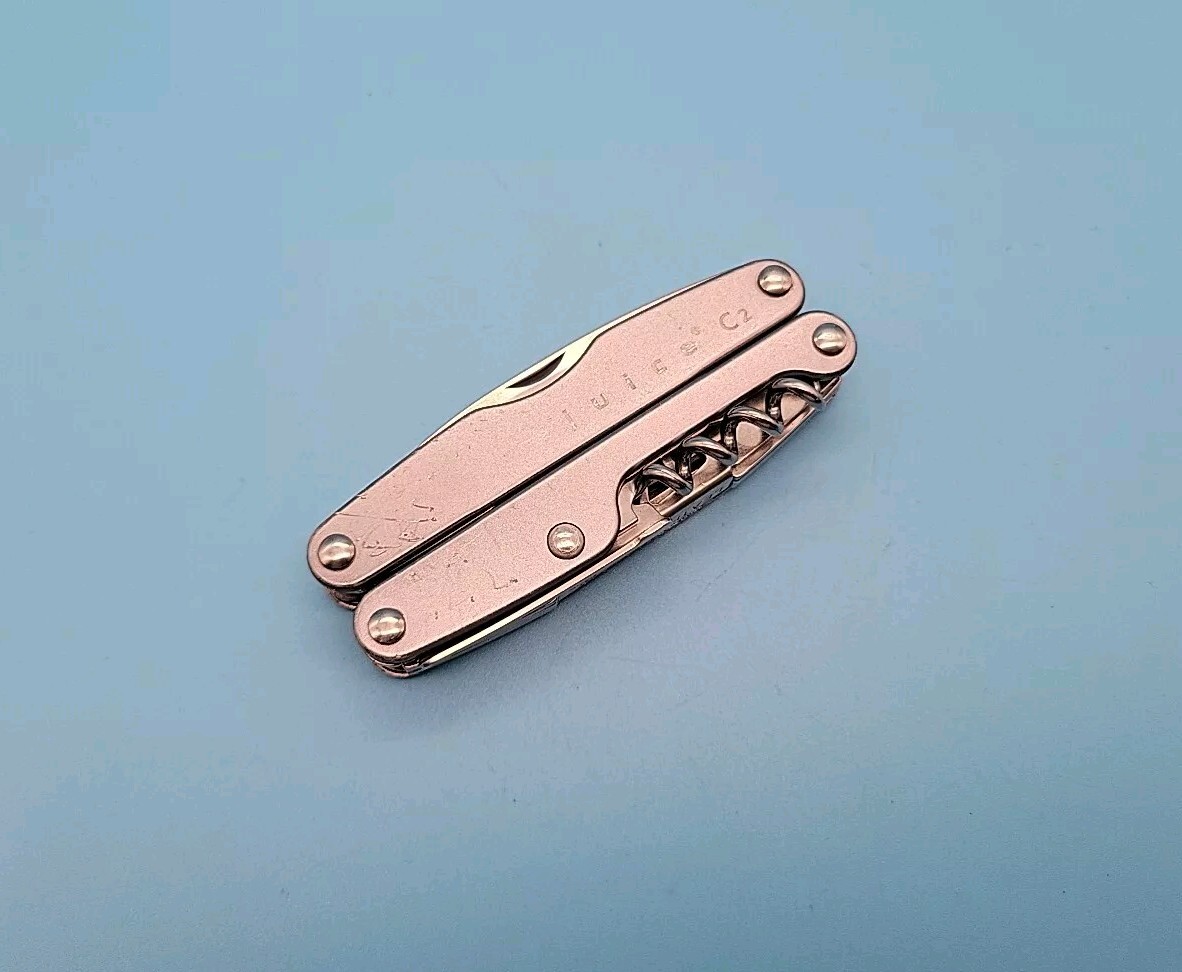 Leatherman Juice C2 Multitool – Dated 0909 – Gray – Knife, Pliers *Retired*