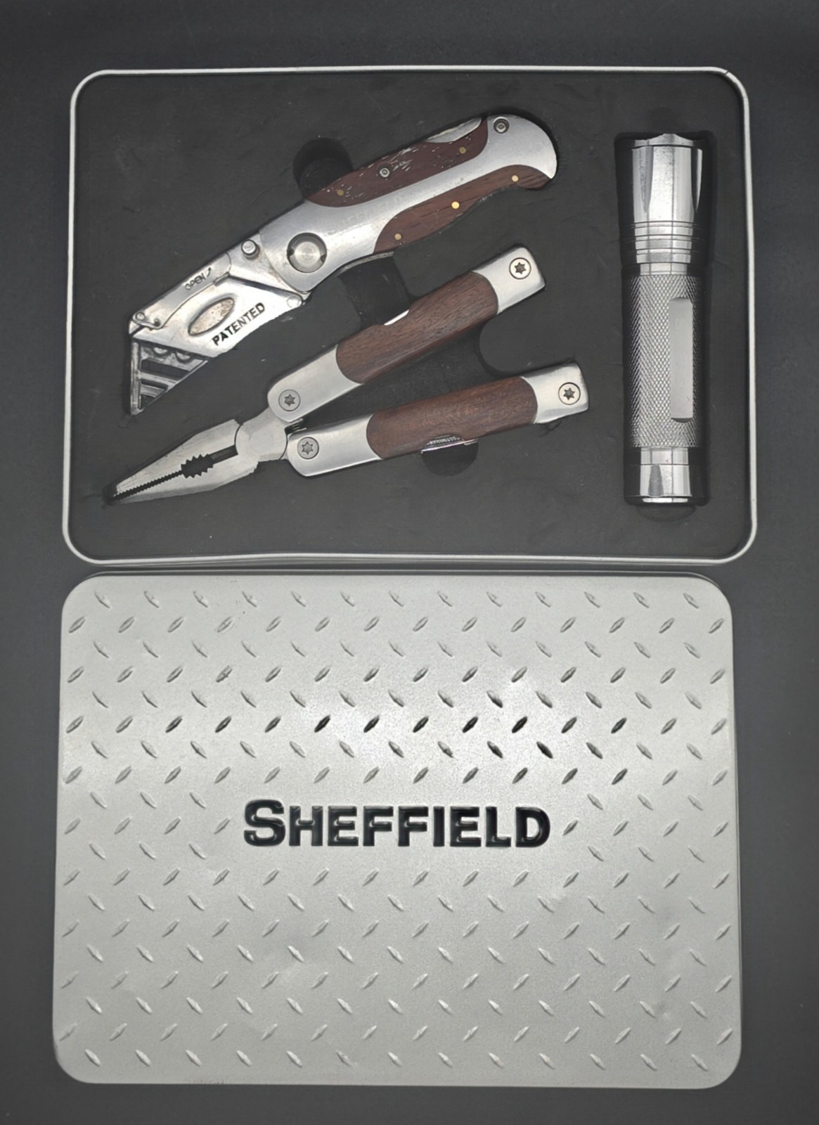 Sheffield multi tool gift box set with box cutter and led flashlight