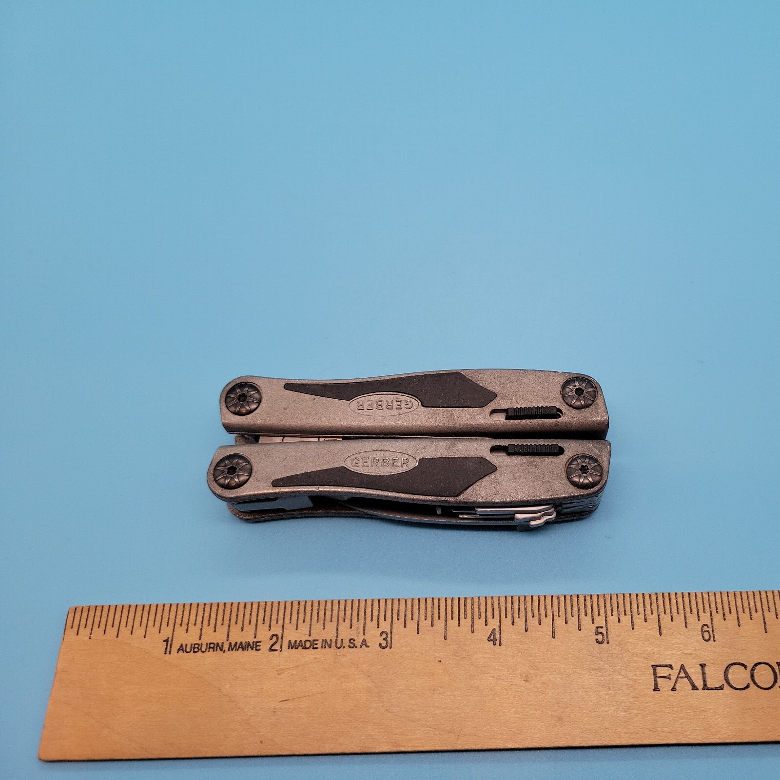 Gerber USA Multi-Plier 700 Urban Legend Multi Tool -Plier Scissors Knife