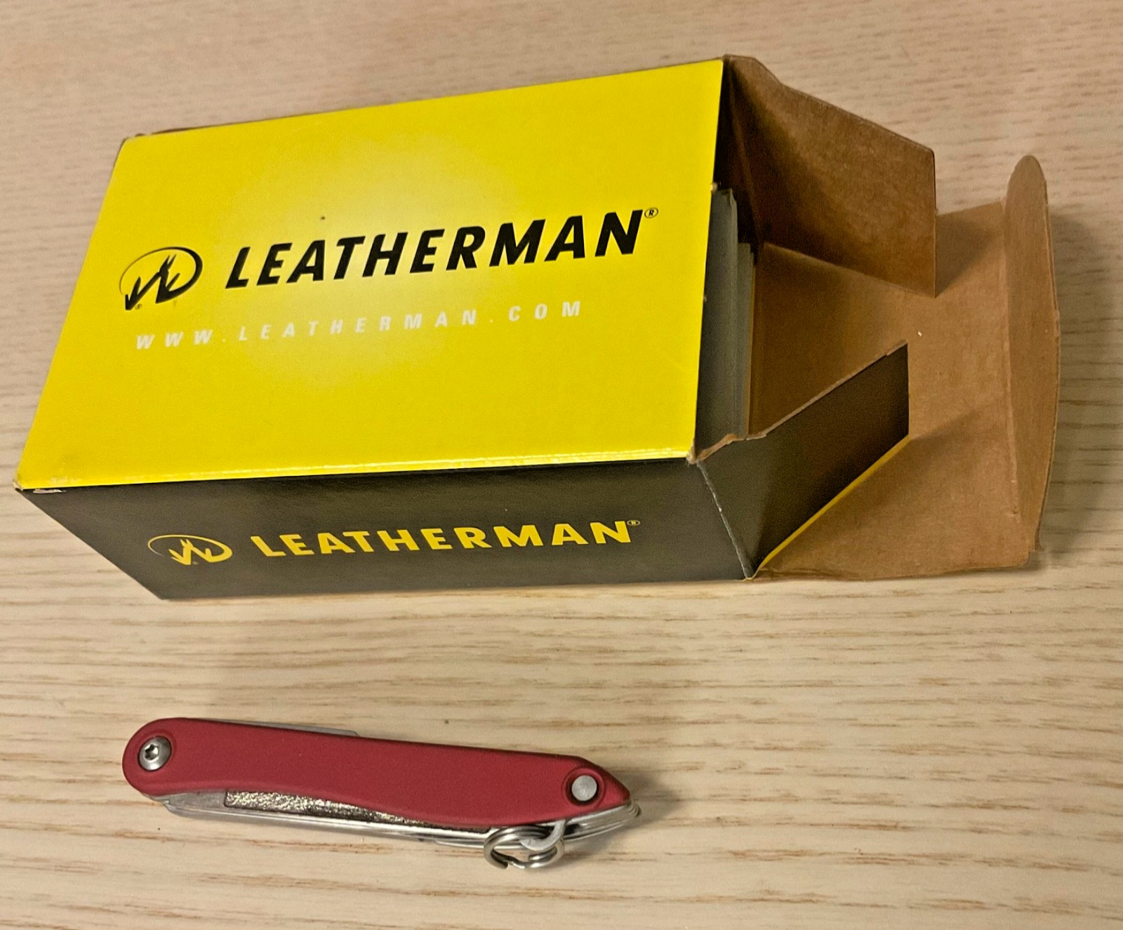 NIB Leatherman Style Rare Retired Discontinued Multi Tool Collectible – Red
