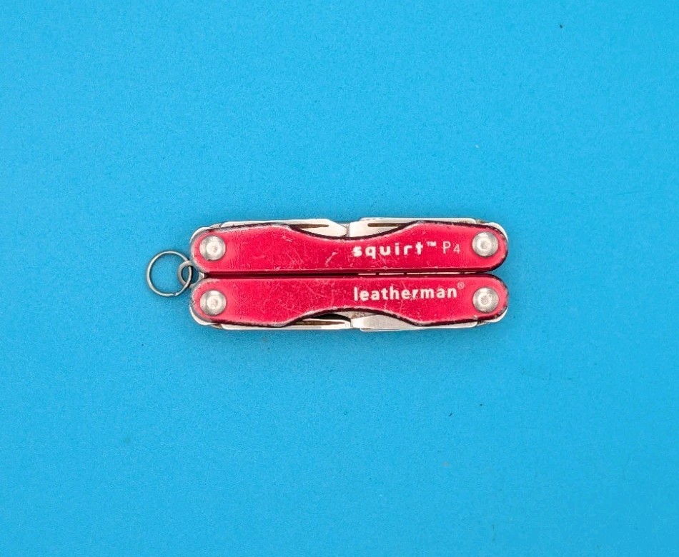 Leatherman Squirt P4 Multi-Tool, Key Ring, Retired, RED!