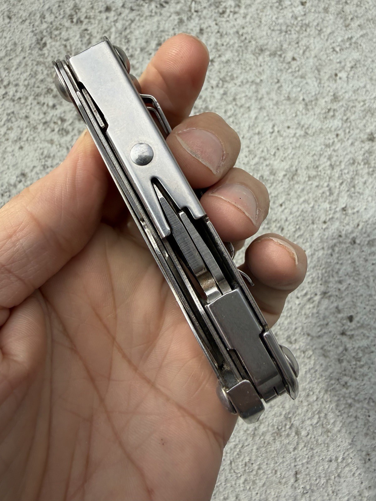 LEATHERMAN WINGMAN 14-IN-1 MULTI-TOOL, PLIERS, SCISSORS, SCREWDRIVER, CLIP, EXC!