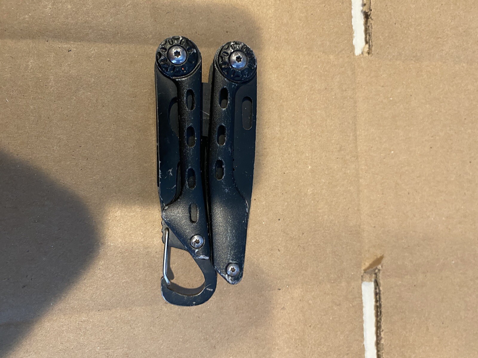 TG multi tool with caribiner
